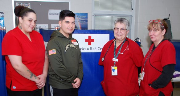 Sophomore Hosts BD 2017 12 15